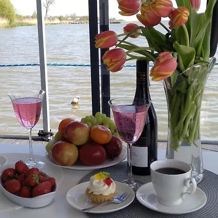 Apartment Houseboat Arka 2 - Na Wodzie, Rower Wodny, Wifi, Parking *