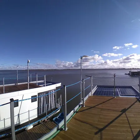 Houseboat Arka 2 - Na Wodzie, Rower Wodny, Wifi, Parking * Mielno